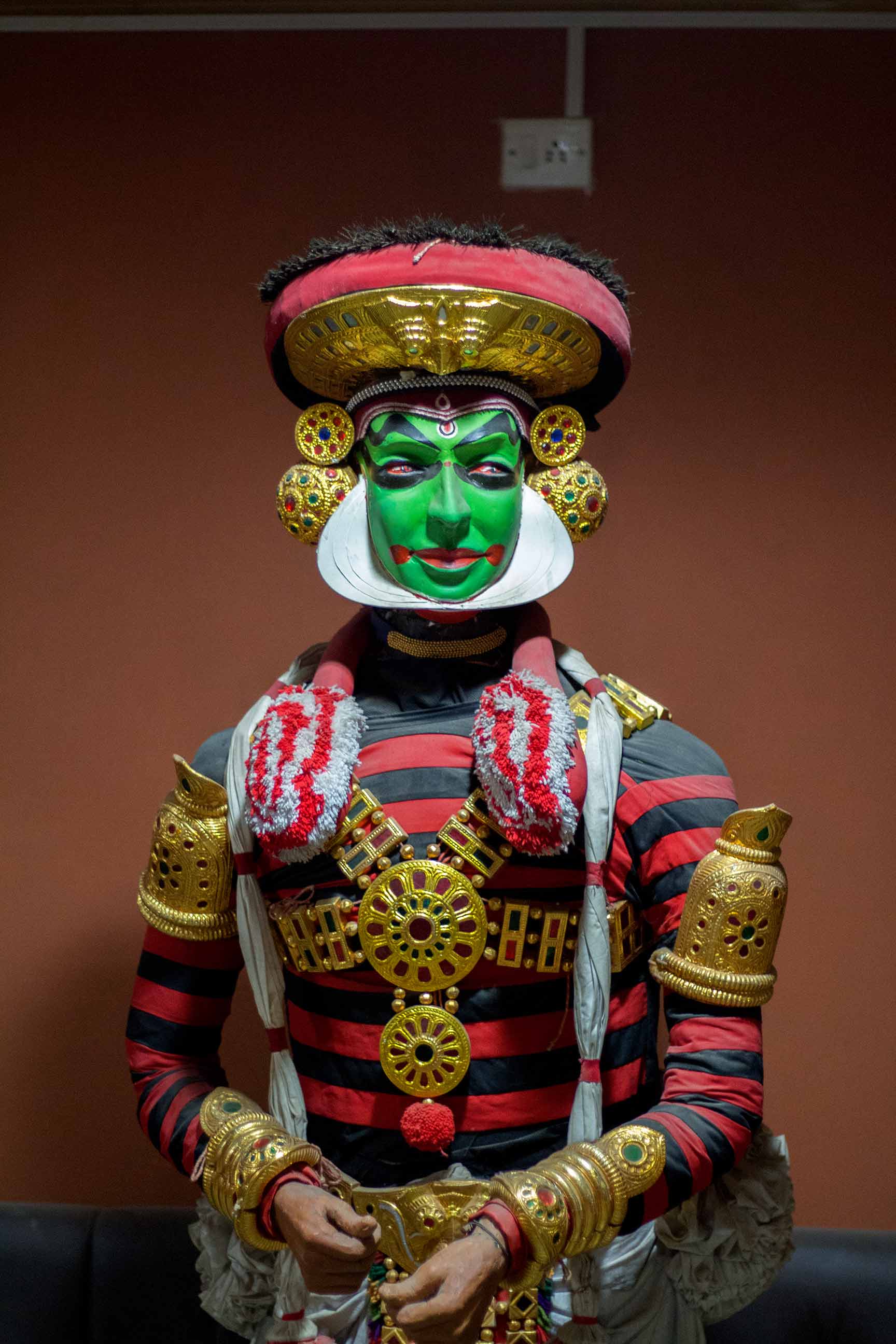 Statue of a Kathakali dancer Statue of a Kathakali dancer
