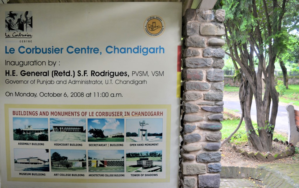 Information board Entrance to the Le Corbusier Centre