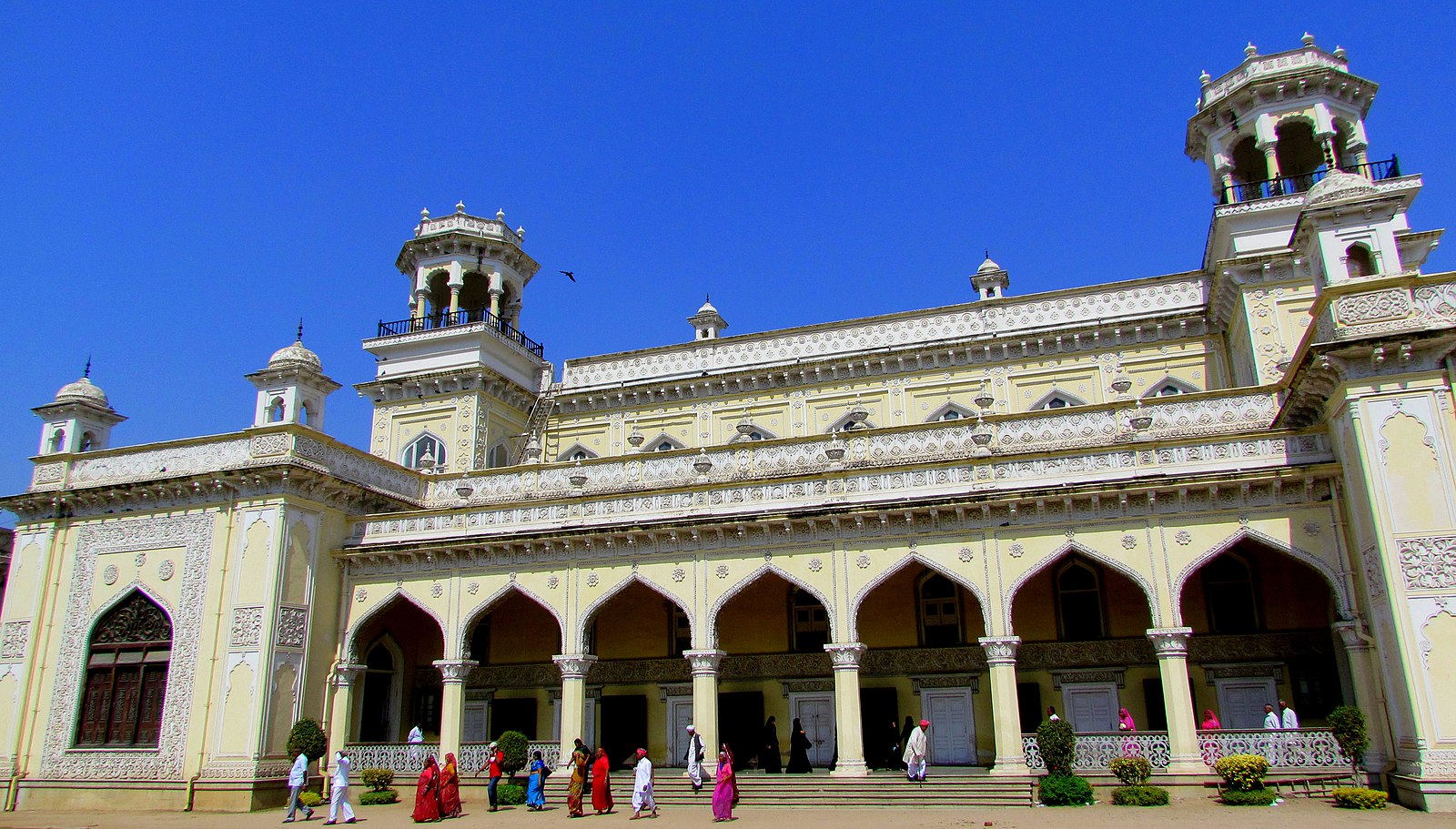 Chowmahalla Palace | Image Source: www.commons.wikimedia.org/wiki/File:Chowmahalla_Palace_Museum_Subhamoy_Das Chowmahalla Palace