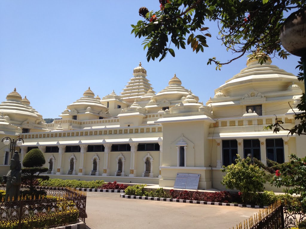 Sri Venkateswara Museum (Dhyana Gnana Mandiram) | Image Source: www.tirumala.org/S.V.%20Museum Sri Venkateswara Museum (Dhyana Gnana Mandiram)