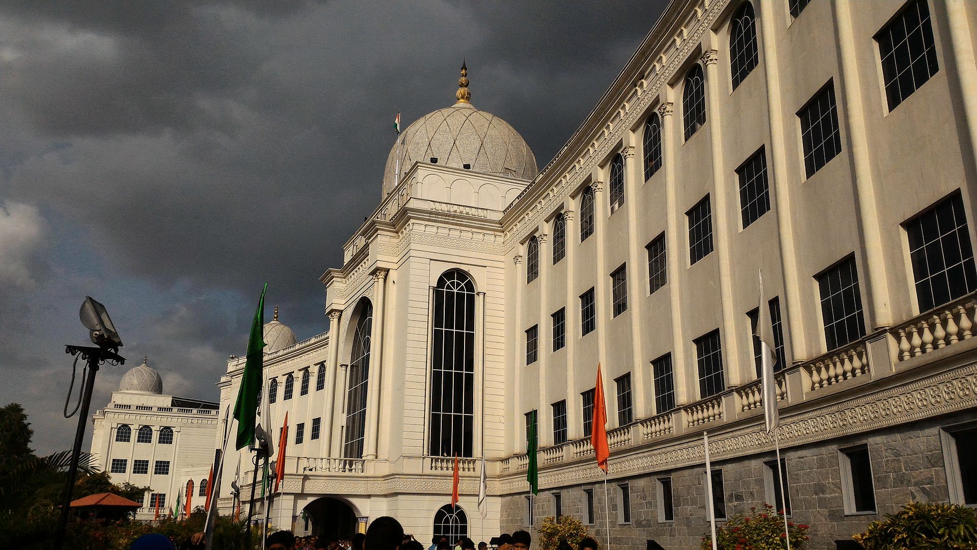 Salar Jung Museum | Image Source: www.wikipedia.org/wiki/Salar_Jung_Museum#/media/File:Salar_jung_museum_hyderabad Salar Jung Museum