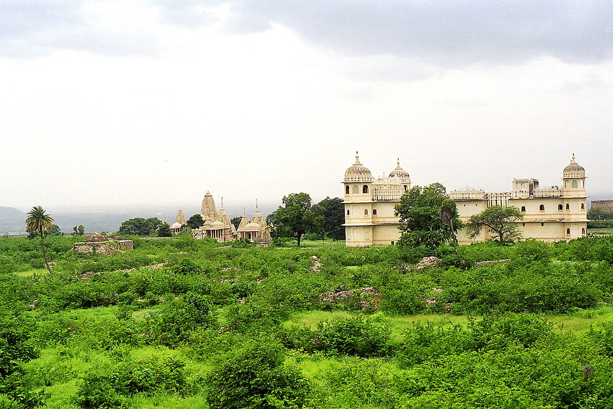 Fateh Prakash Palace | commons.wikimedia.org/wiki/File:Fateh_Prakash_Palace.jpg Fateh Prakash Palace | commons.wikimedia.org/wiki/File:Fateh_Prakash_Palace.jpg